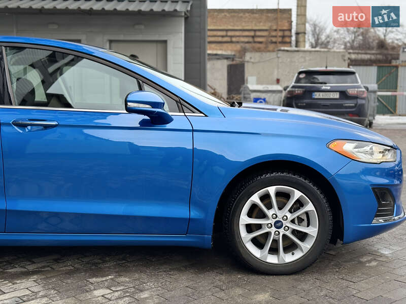 Седан Ford Fusion 2020 в Киеве
