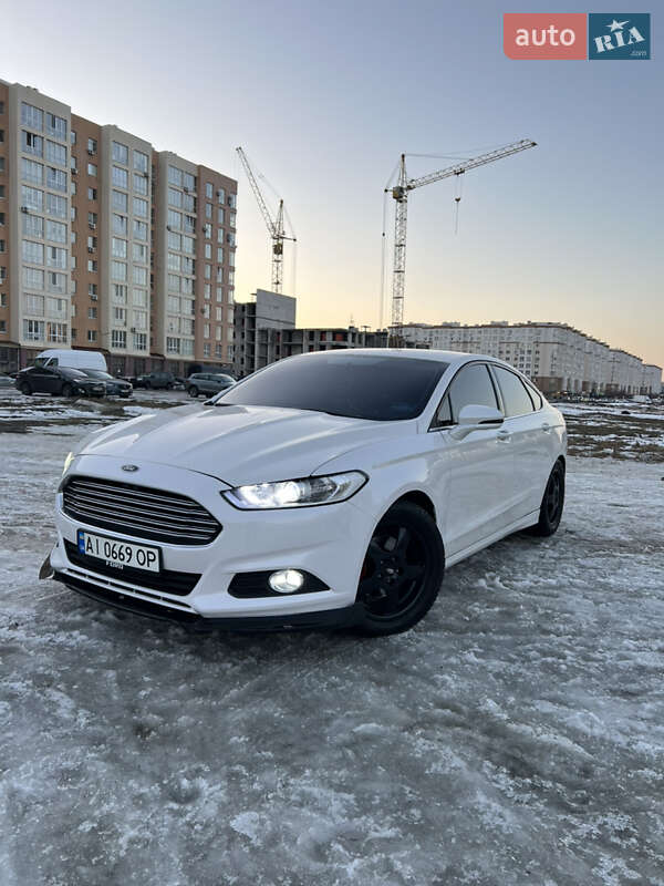 Седан Ford Fusion 2014 в Киеве фото 3 Седан Ford Fusion 2014 в Киеве