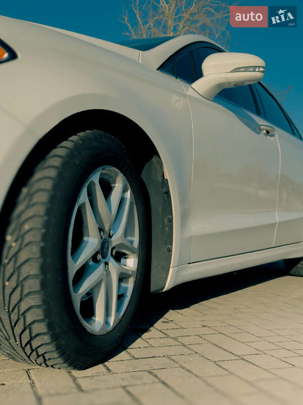 Седан Ford Fusion 2014 в Запорожье