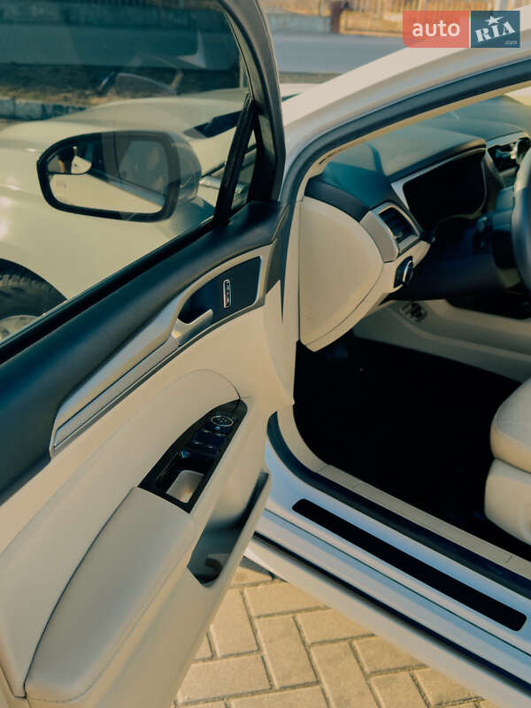 Седан Ford Fusion 2014 в Запорожье