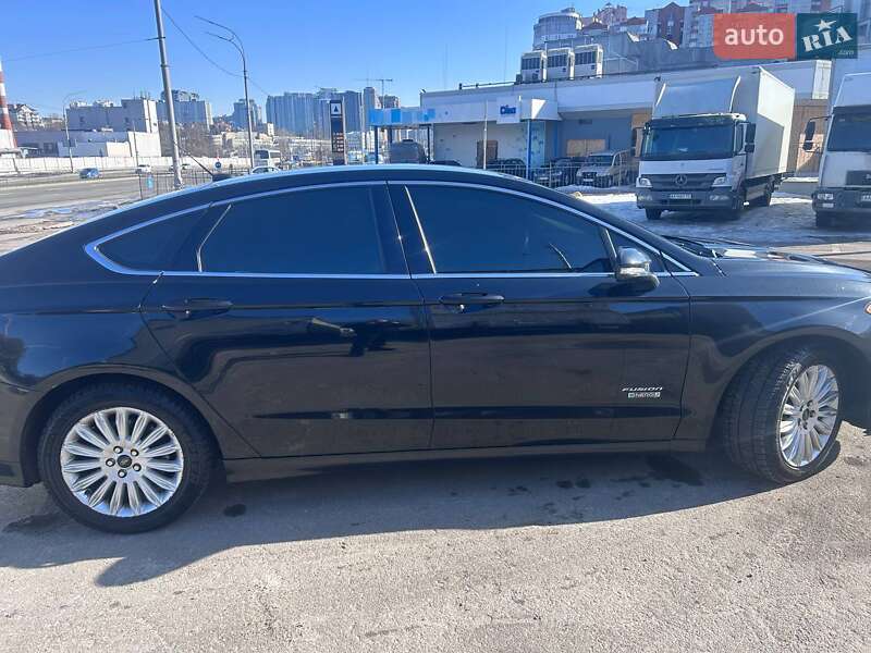 Седан Ford Fusion 2014 в Киеве