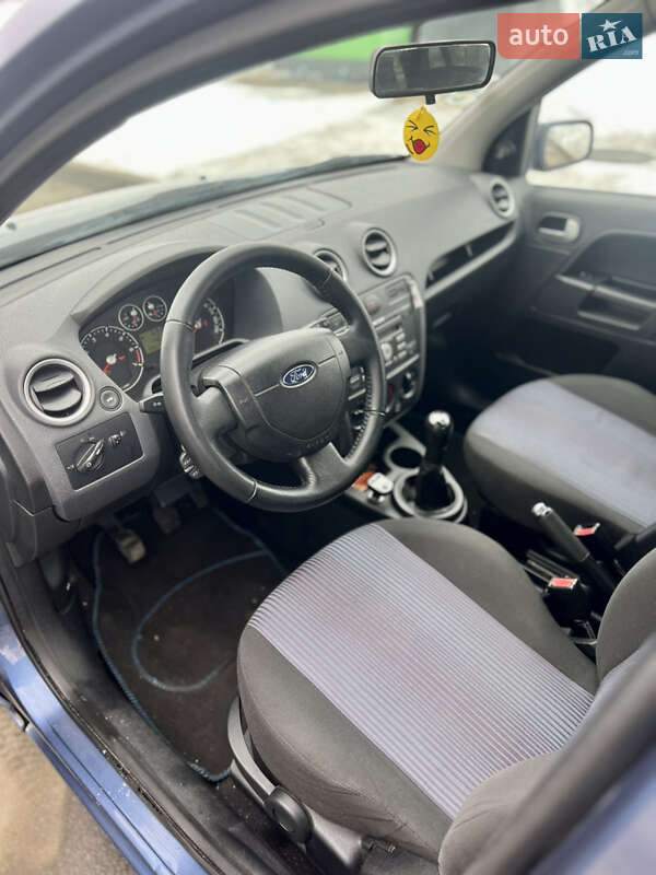 Хэтчбек Ford Fusion 2006 в Шостке