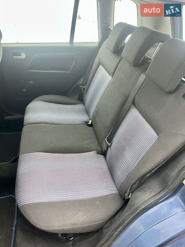 Хэтчбек Ford Fusion 2006 в Шостке