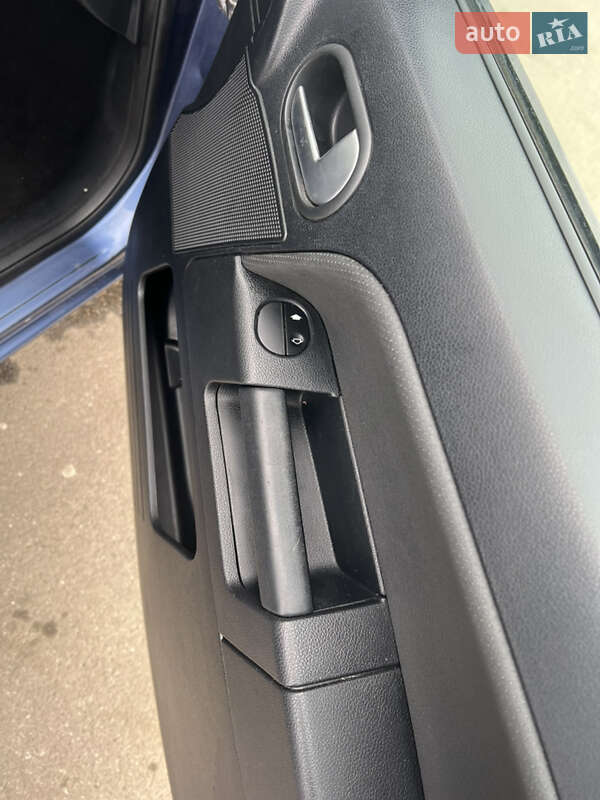 Хэтчбек Ford Fusion 2006 в Шостке