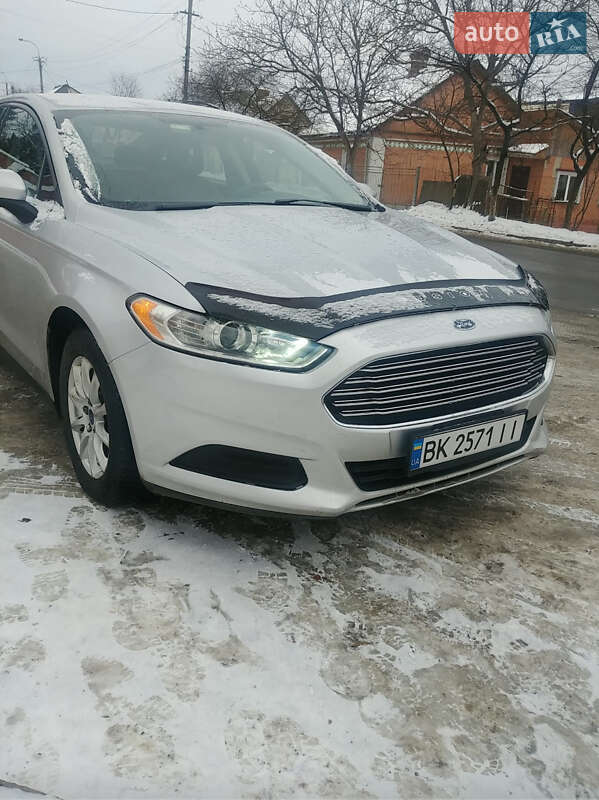 Седан Ford Fusion 2016 в Ровно