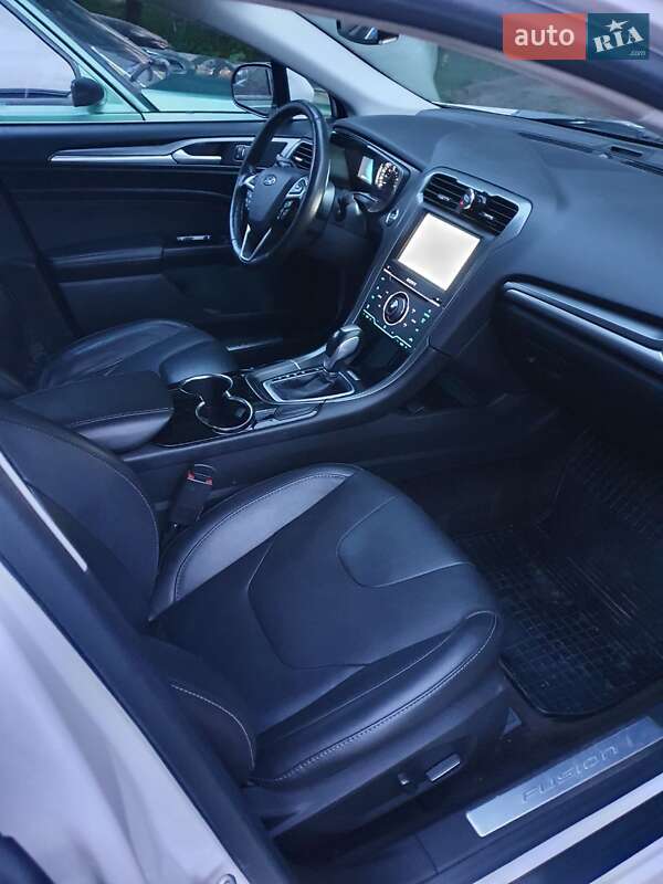 Седан Ford Fusion 2014 в Івано-Франківську