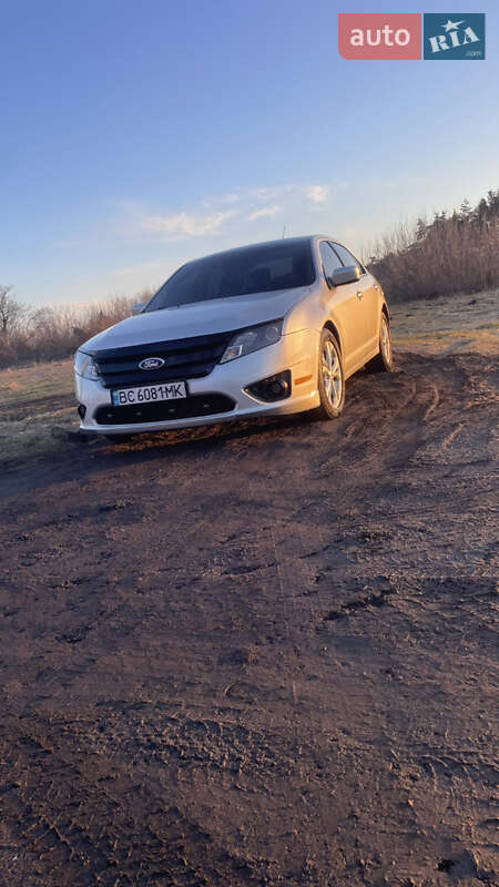 Седан Ford Fusion 2011 в Шептицькому