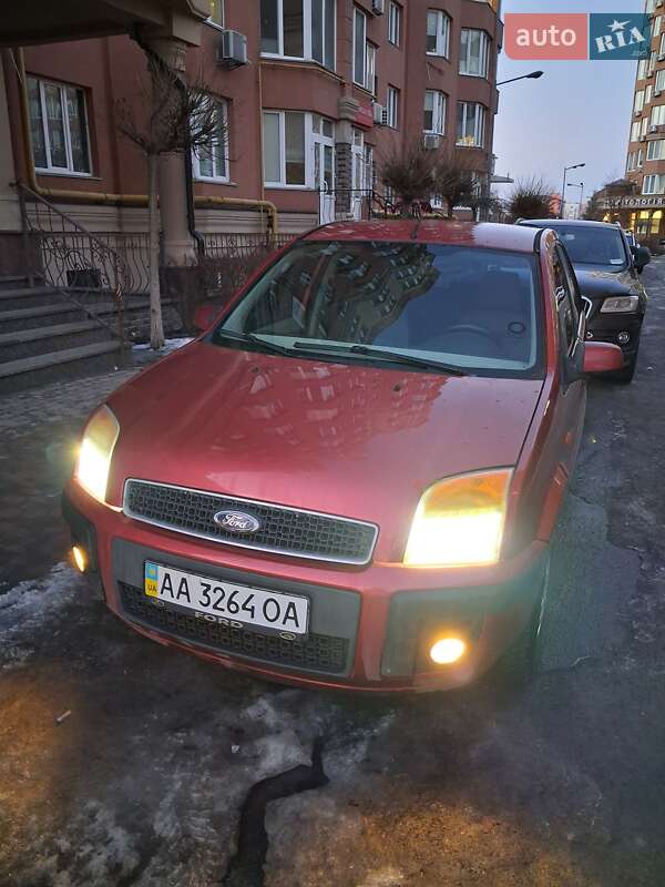 Хетчбек Ford Fusion 2006 в Києві