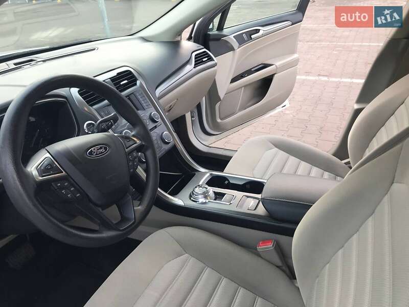 Седан Ford Fusion 2016 в Києві