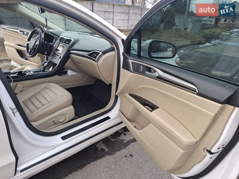 Седан Ford Fusion 2015 в Виннице