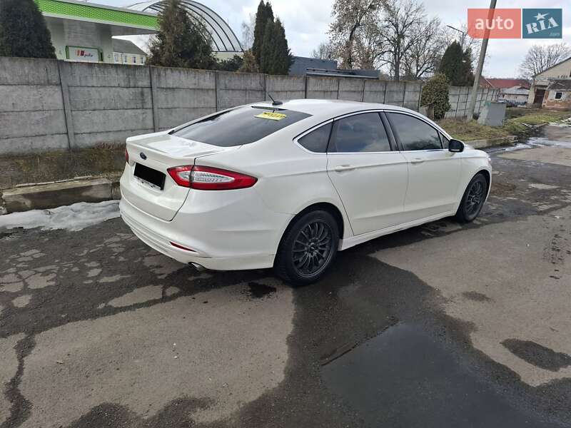 Седан Ford Fusion 2015 в Виннице