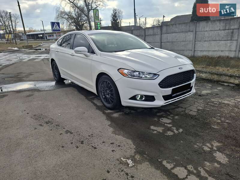 Седан Ford Fusion 2015 в Виннице