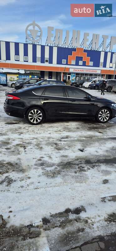 Седан Ford Fusion 2019 в Сумах