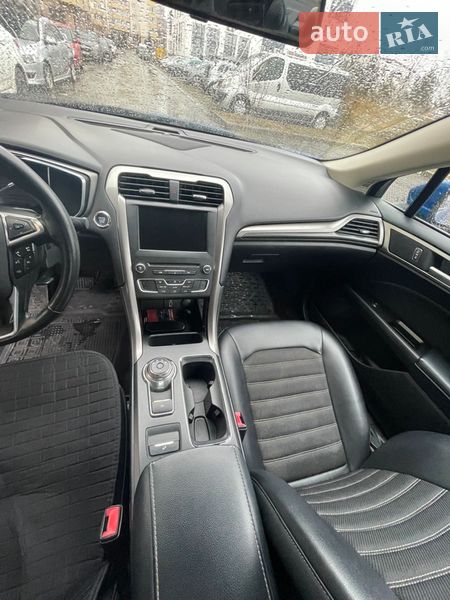 Седан Ford Fusion 2017 в Львове