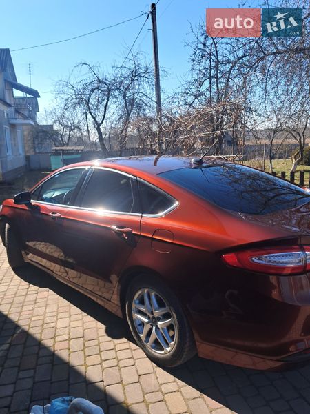 Седан Ford Fusion 2016 в Жовкве