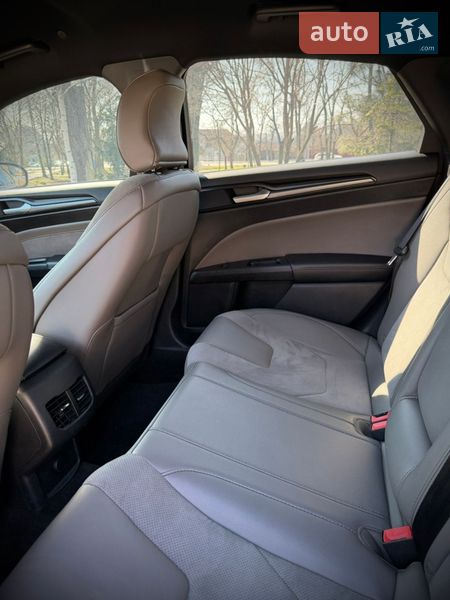 Седан Ford Fusion 2017 в Измаиле