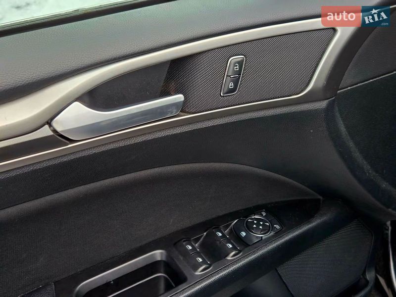Седан Ford Fusion 2016 в Києві