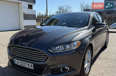 Седан Ford Fusion 2015 в Черкасах