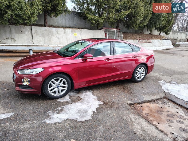 Седан Ford Fusion 2015 в Кодаках