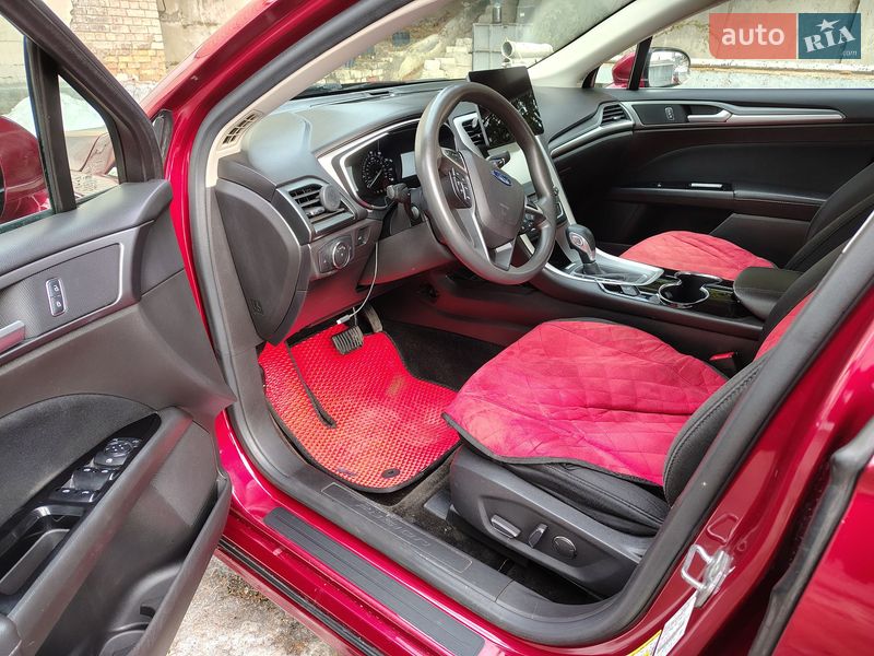 Седан Ford Fusion 2015 в Кодаках