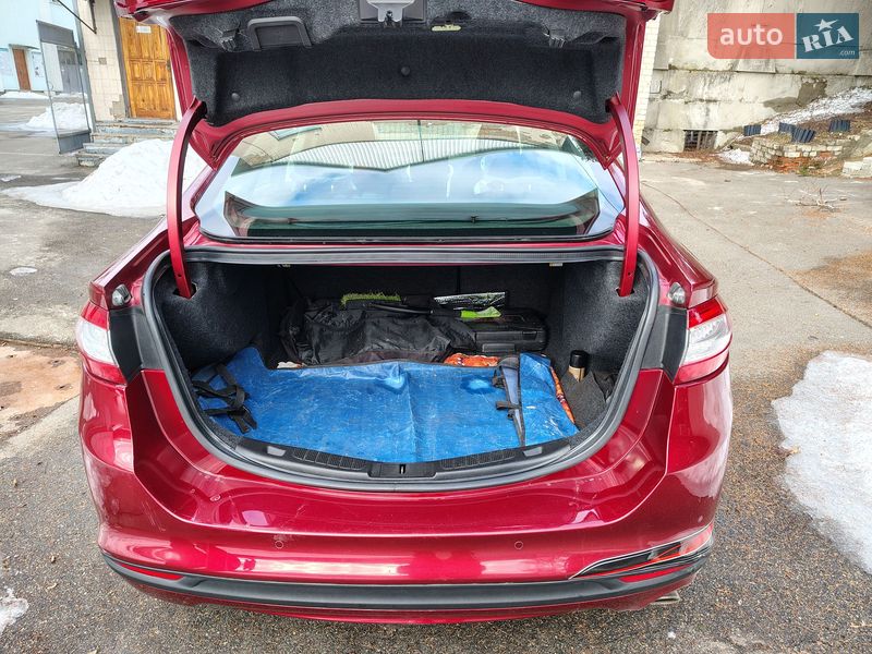 Седан Ford Fusion 2015 в Кодаках