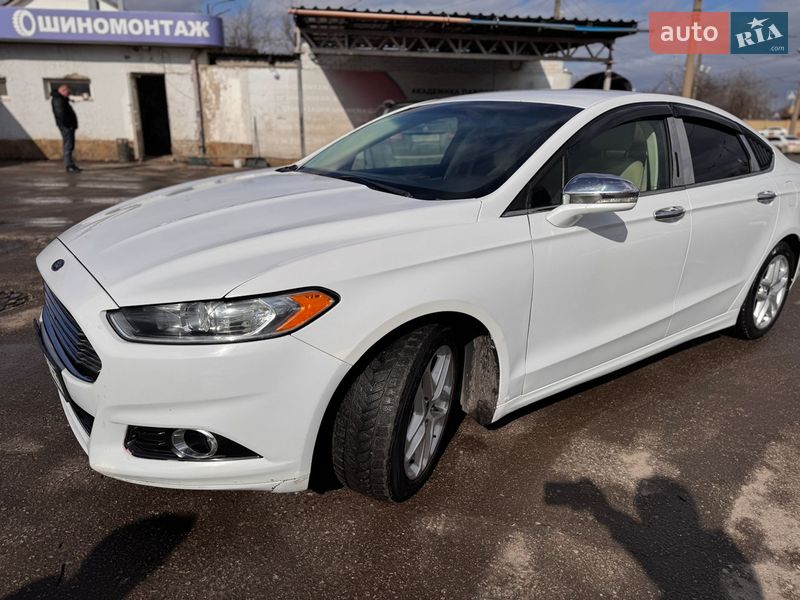 Седан Ford Fusion 2016 в Харкові