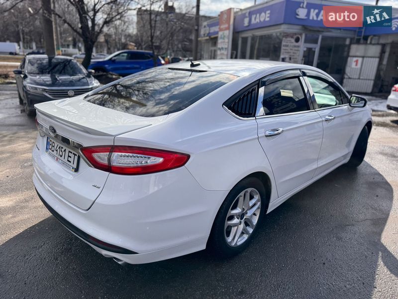 Седан Ford Fusion 2016 в Харкові