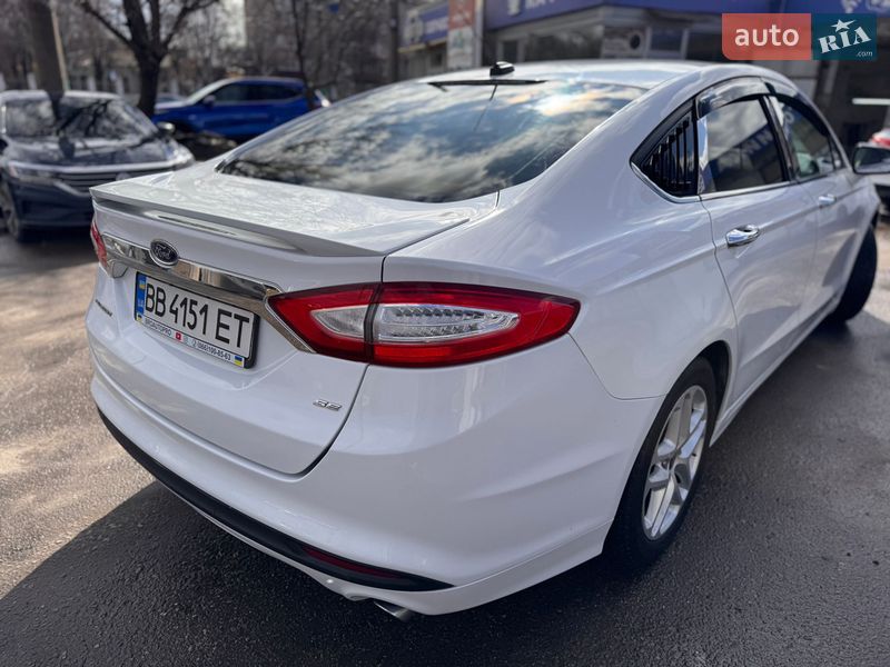 Седан Ford Fusion 2016 в Харкові