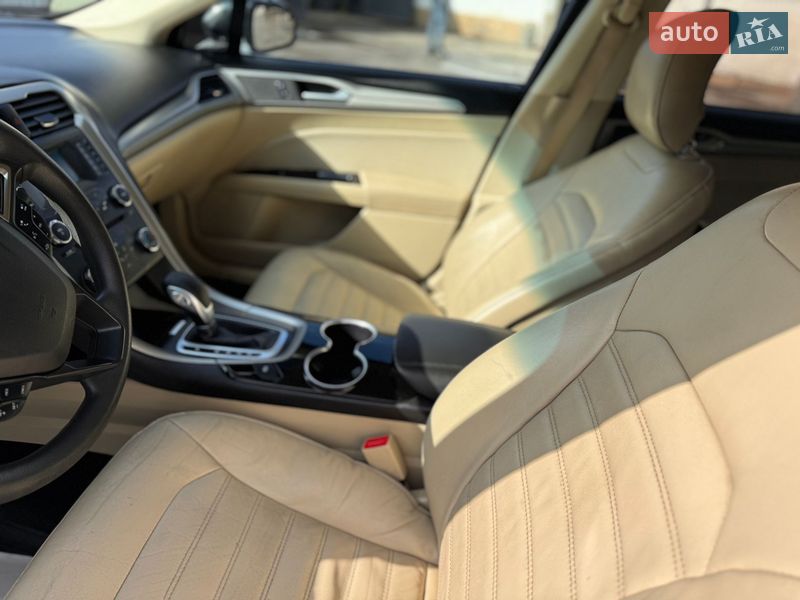Седан Ford Fusion 2016 в Харкові