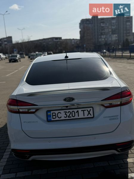 Седан Ford Fusion 2016 в Львові