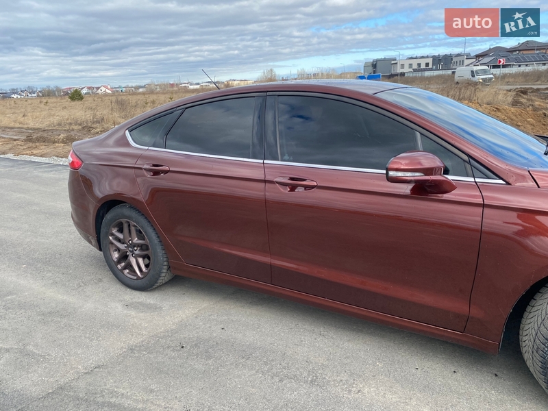 Седан Ford Fusion 2016 в Софіївській Борщагівці