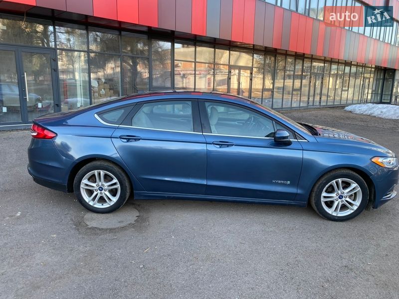 Седан Ford Fusion 2018 в Рівному