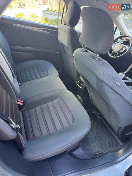 Седан Ford Fusion 2019 в Львове