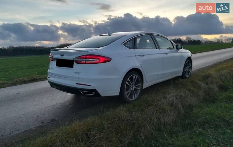 Седан Ford Fusion 2019 в Киеве