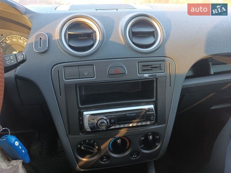 Хэтчбек Ford Fusion 2010 в Лубнах