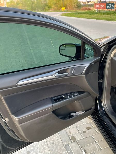 Седан Ford Fusion 2015 в Шептицькому
