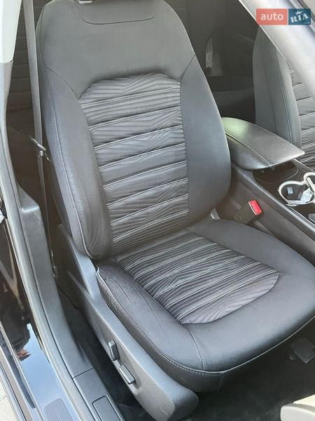 Седан Ford Fusion 2015 в Шептицькому