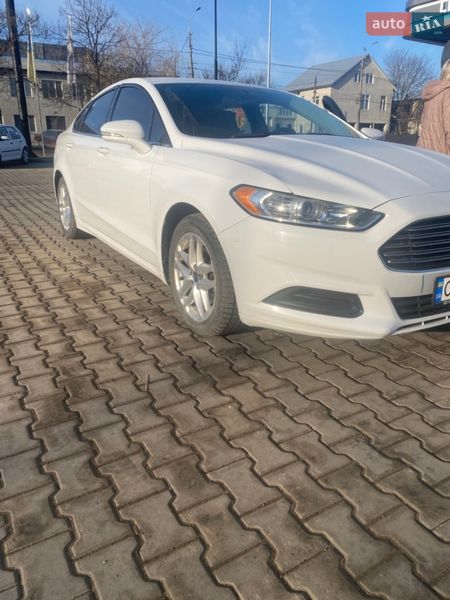 Седан Ford Fusion 2013 в Черновцах