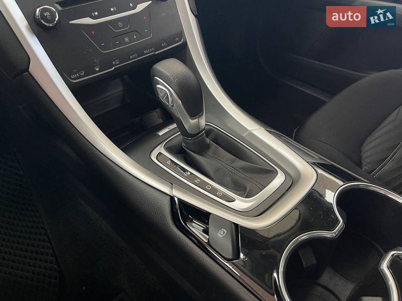 Седан Ford Fusion 2015 в Киеве