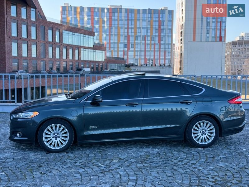 Седан Ford Fusion 2015 в Днепре
