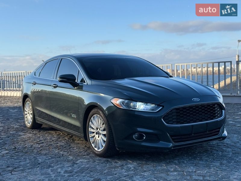 Седан Ford Fusion 2015 в Днепре