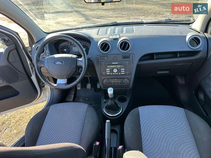 Хэтчбек Ford Fusion 2010 в Киеве