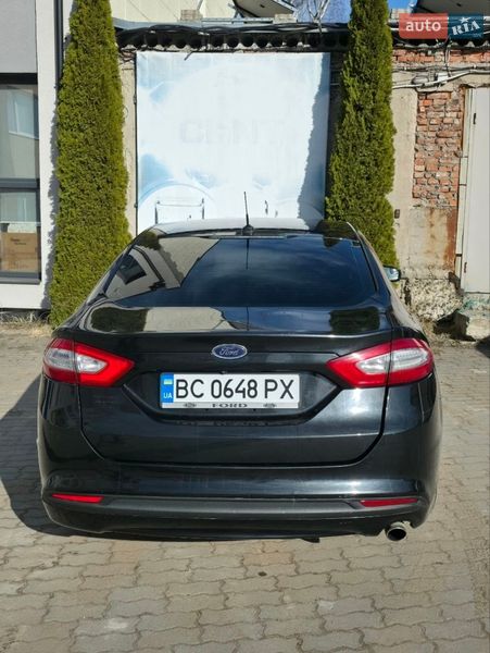 Седан Ford Fusion 2013 в Львове