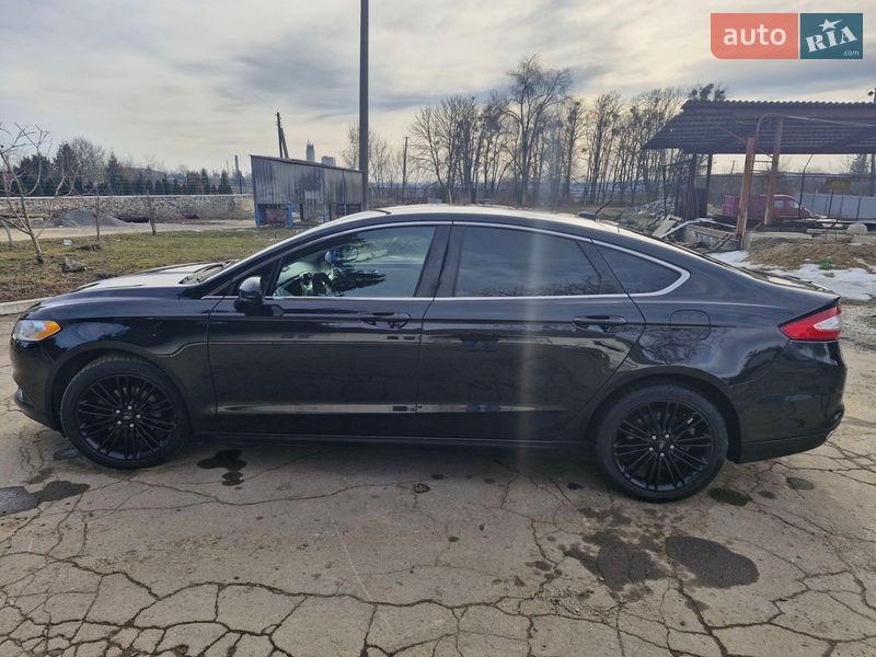 Седан Ford Fusion 2015 в Вишгороді