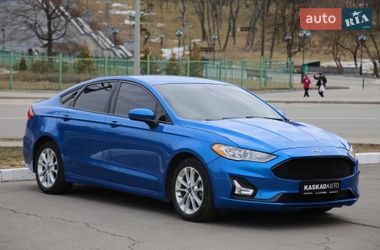Седан Ford Fusion 2019 в Харкові