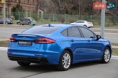 Седан Ford Fusion 2019 в Харкові