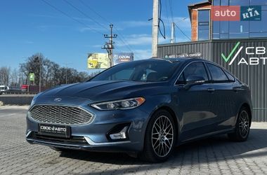 Седан Ford Fusion 2018 в Львове