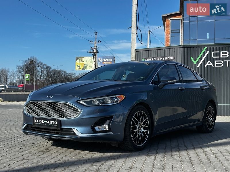 Седан Ford Fusion 2018 в Львове