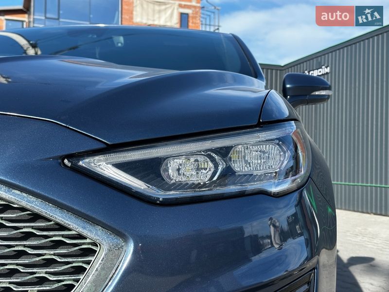 Седан Ford Fusion 2018 в Львове