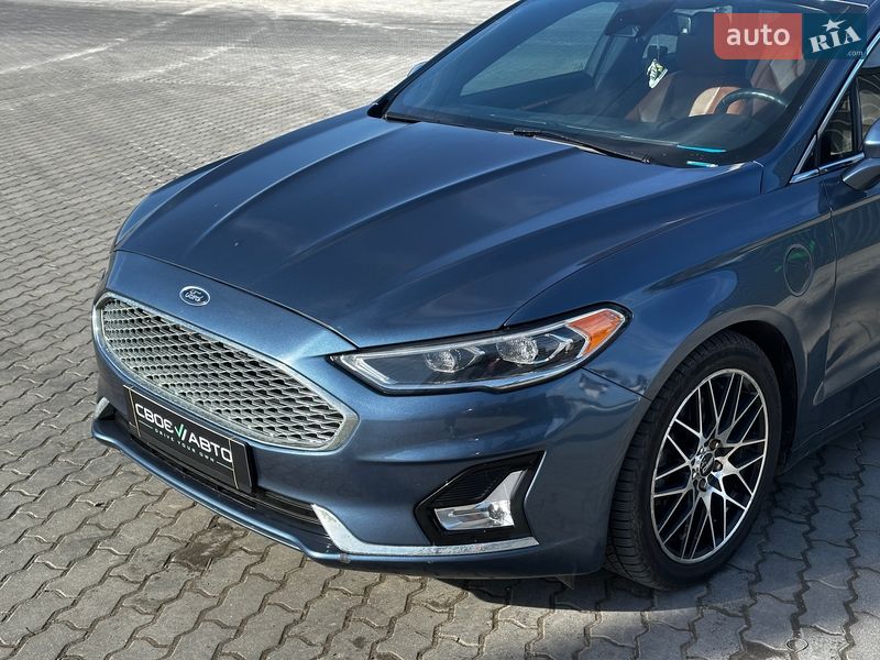 Седан Ford Fusion 2018 в Львове